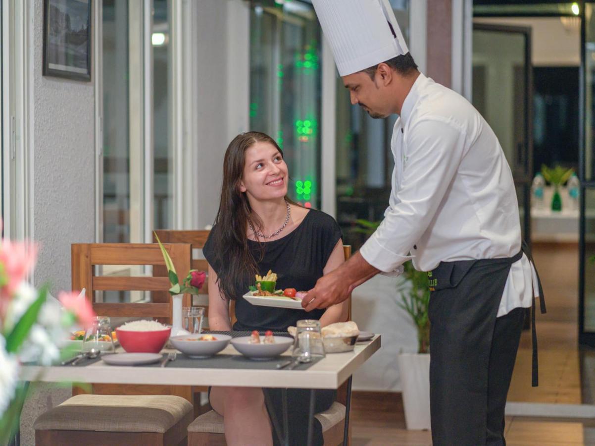 Sprise Munnar Resort And Spa ภายนอก รูปภาพ