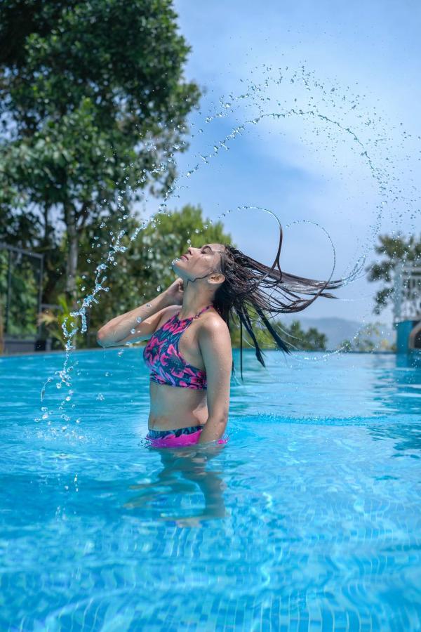 Sprise Munnar Resort And Spa ภายนอก รูปภาพ
